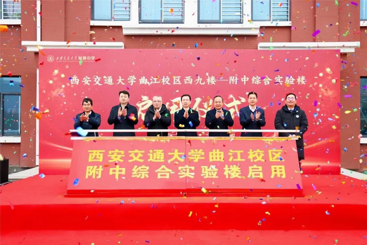 陕西四方：西咸新区世纪大道提升改造项目主干道半幅贯通